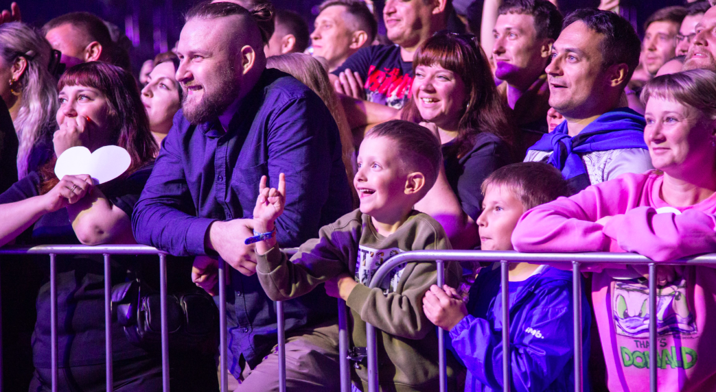 Фото В Новосибирске опубликованы яркие кадры концерта металл-группы Radio Tapok 12